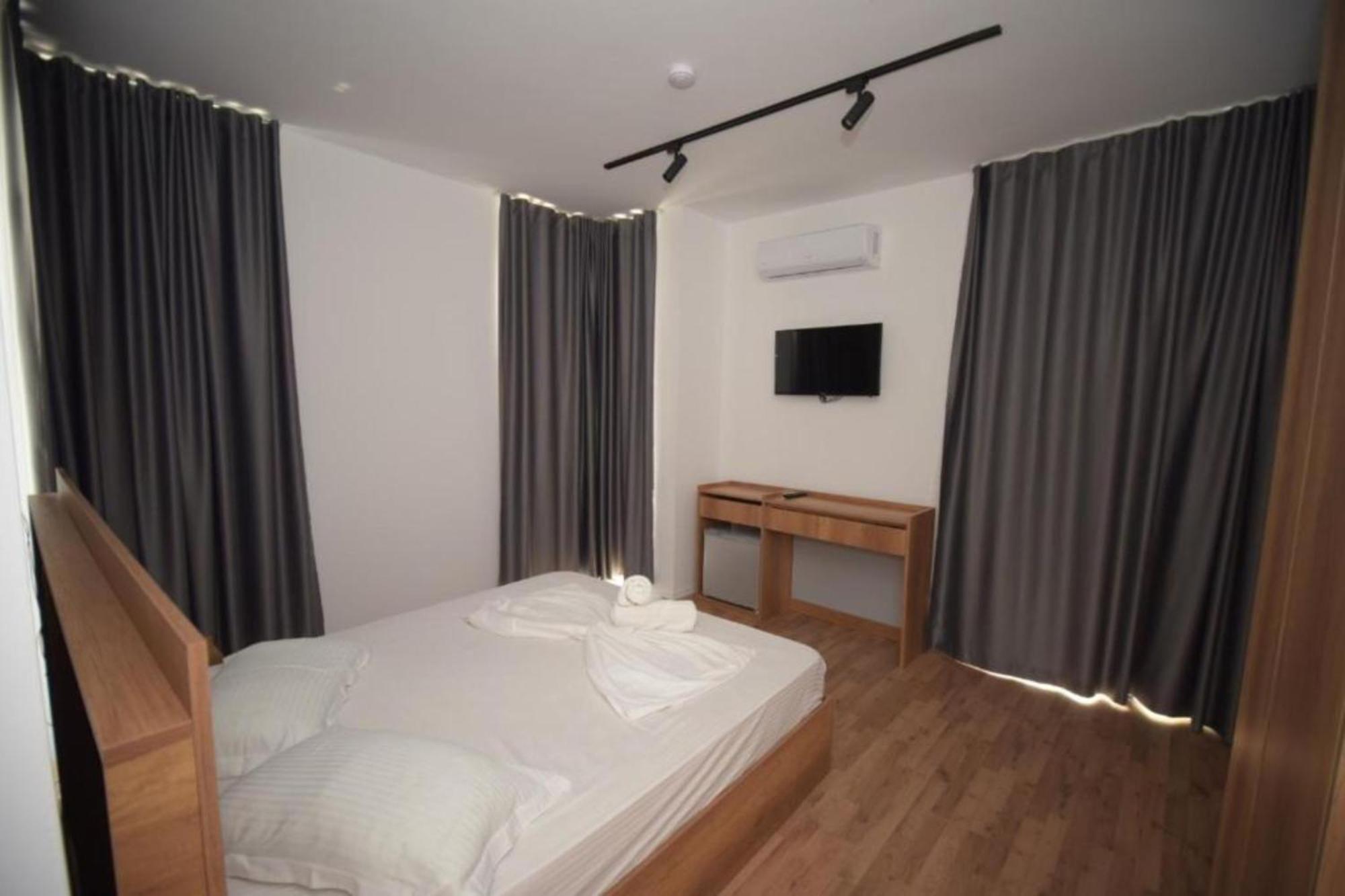 דורס Hotel Besani מראה חיצוני תמונה